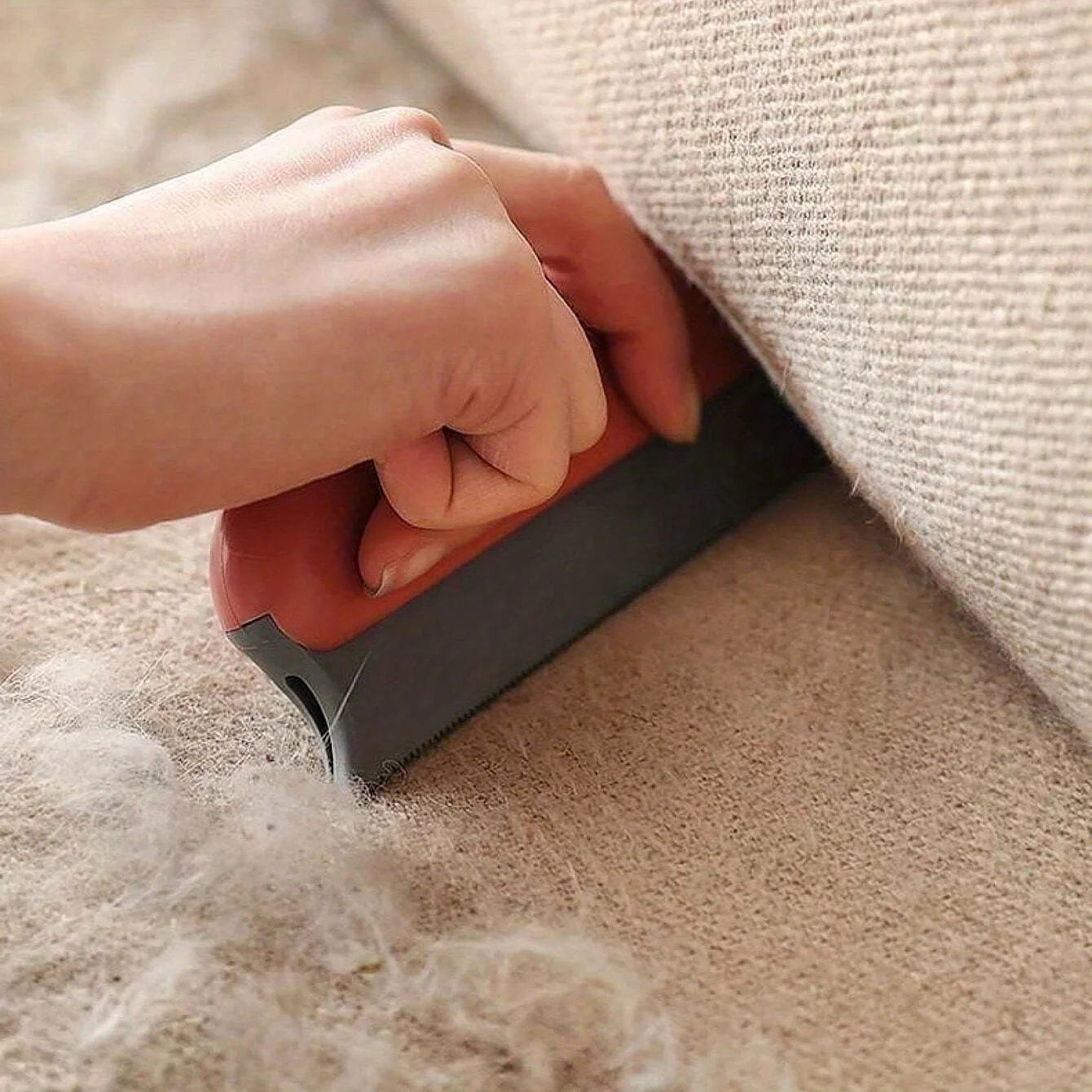 Reusable Pet Hair Remover for Furniture & Carpets | Easy Self-Cleaning Lint Roller